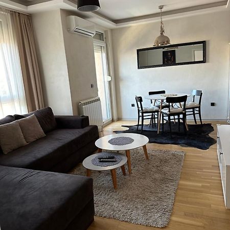 Apartman Dm 베오그라드 외부 사진